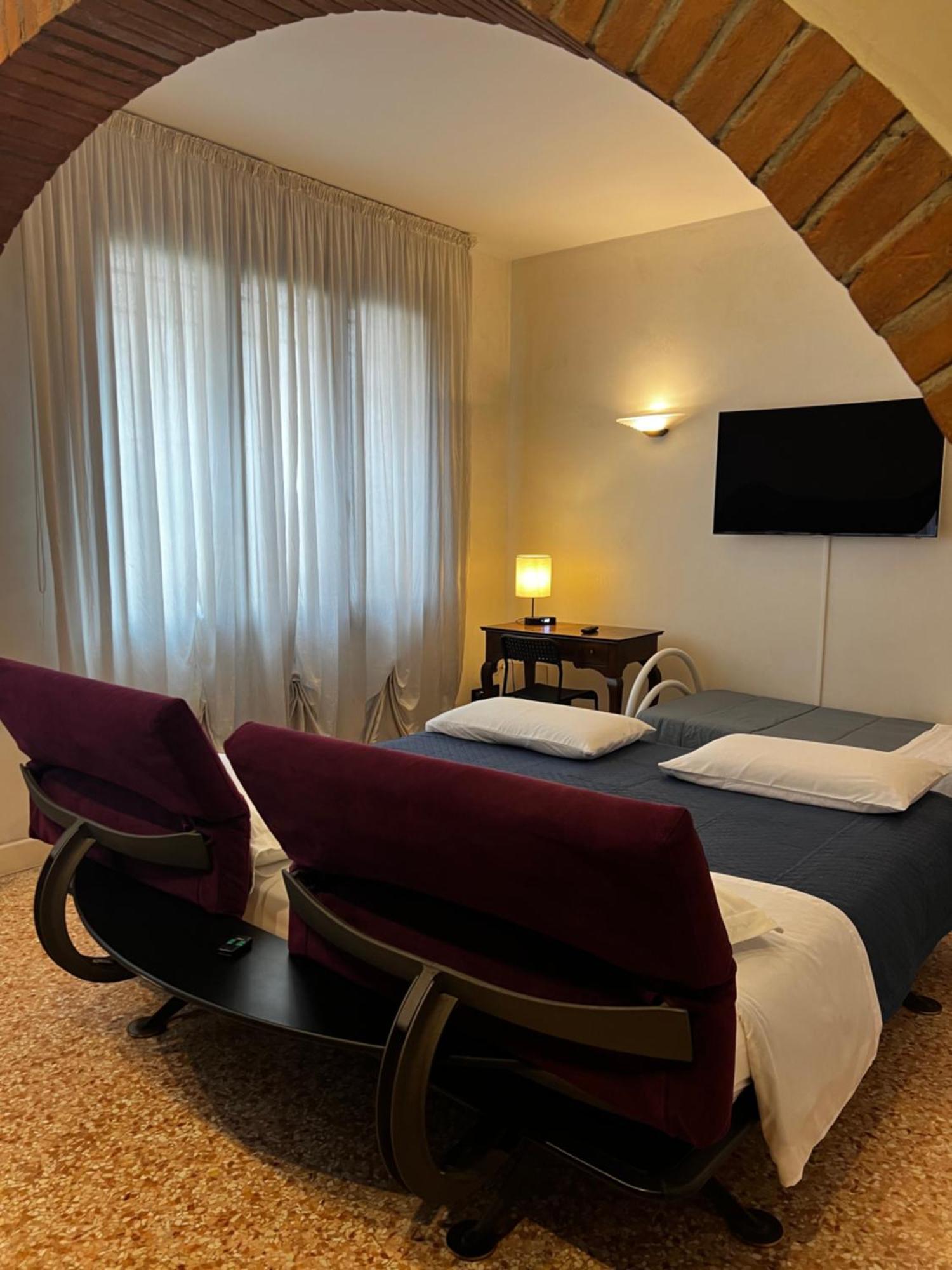 Locazione Turistica Joyful Padova Hotel Exterior photo